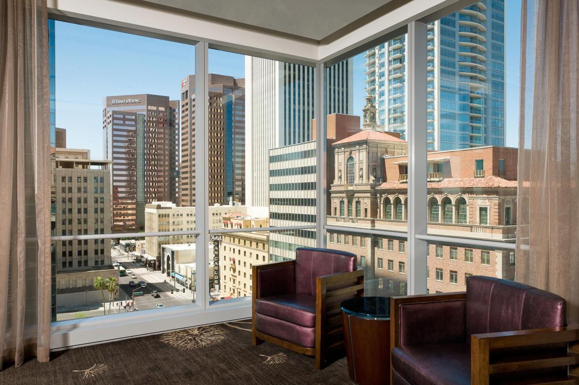 The Westin Phoenix Downtown Exterior photo